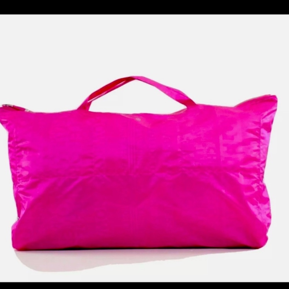 Super Rare Lululemon PinkYoga/Duffle Bag Combo Pristine Condition